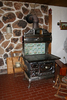 IMG_4423 An Old Stove